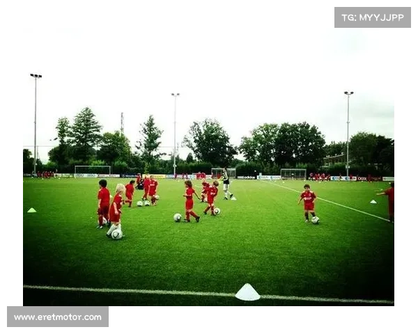 如何借鉴阿贾克斯青训成功经验打造中国足球青训体系的创新模式